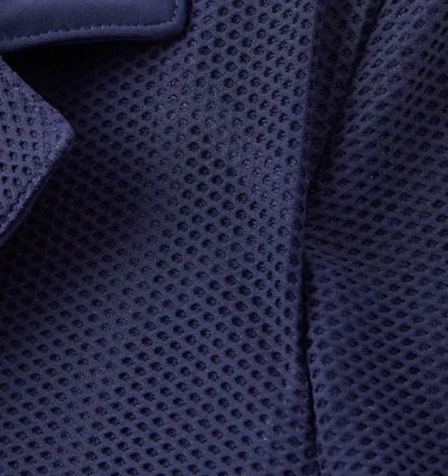 Mesh respirant d’une veste de concours marine